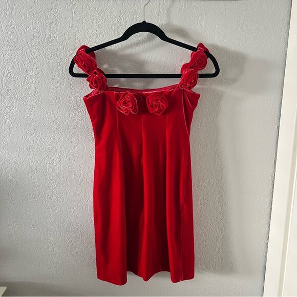 Avec Les Filles Red Velvet Rosette Off-the-Shoulder Mini Dress - Picture 4 of 6